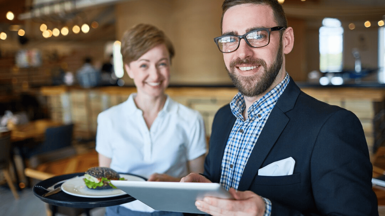 Strategic Leadership in the Restaurant Industry: A Guide for Executives